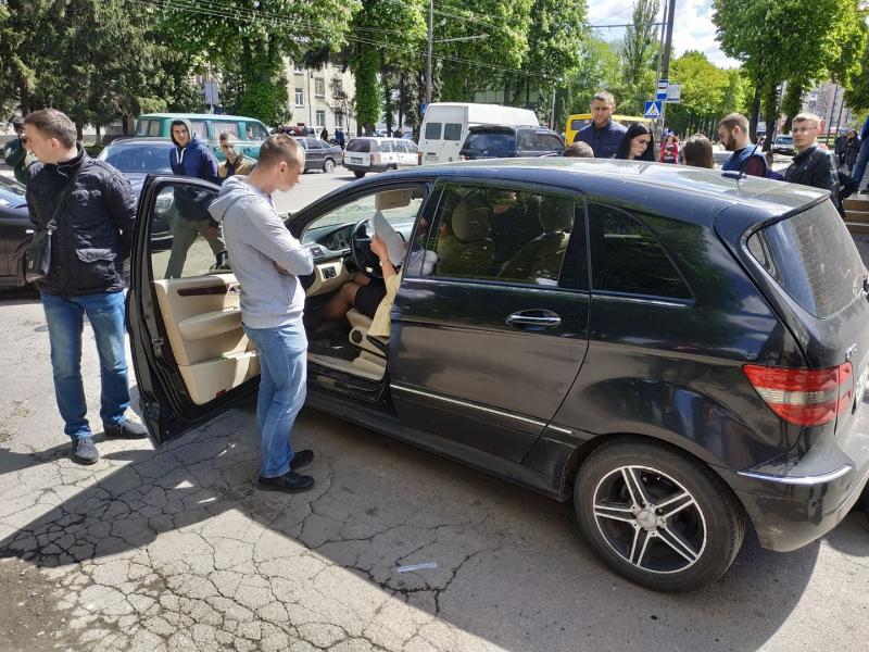 В Ровно на взятке попалась замначальница "алкогольного" управления ГФС 1 063628 20190508 7096