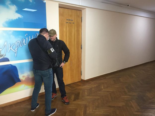 СБУ проводит обыск у советницы мэра Херсона 1 32777
