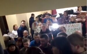 Разъяренные вкладчики Войцеховского потребовали от «Свободы» прекратить политический цирк в Киевсовете 1 Разъяренные вкладчики Войцеховского потребовали от «Свободы» прекратить политический цирк в Киевсовете