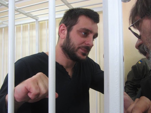 Командир "Беркута" на свободе, журналист Фурманюк, который воевал с донецкой мафией - в клетке. В чем смысл Майдана? 3 furmmannn1