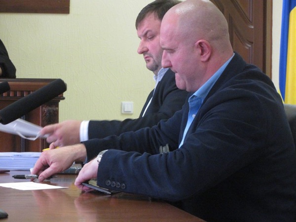 Командир "Беркута" на свободе, журналист Фурманюк, который воевал с донецкой мафией - в клетке. В чем смысл Майдана? 2 furrmann222