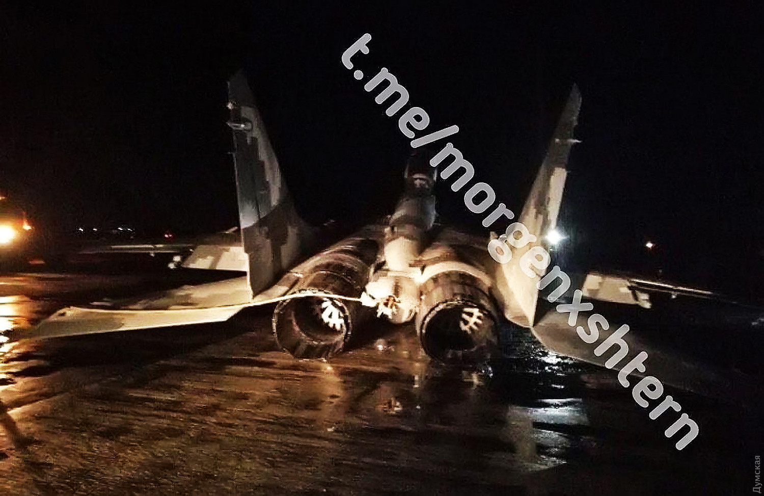 В Мелитополе совершил аварийную посадку МиГ-29 1 picturepicture 158655744615479723291842 96404