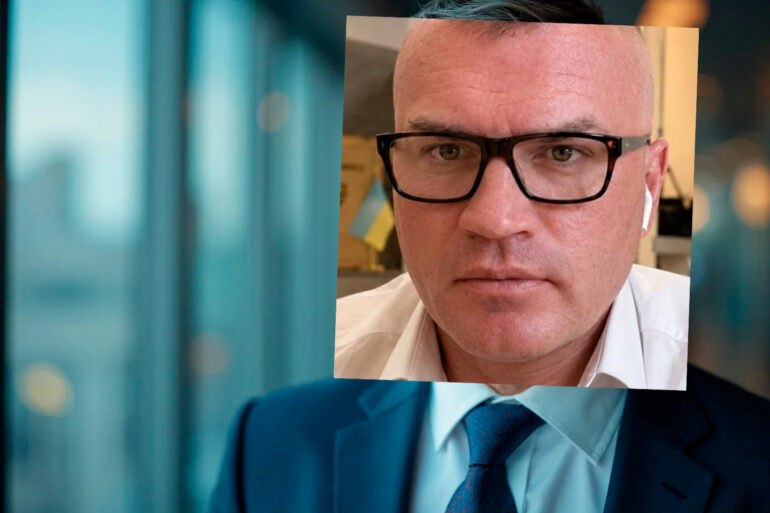Егор Буркин зачищает все следы о себе в поисковиках